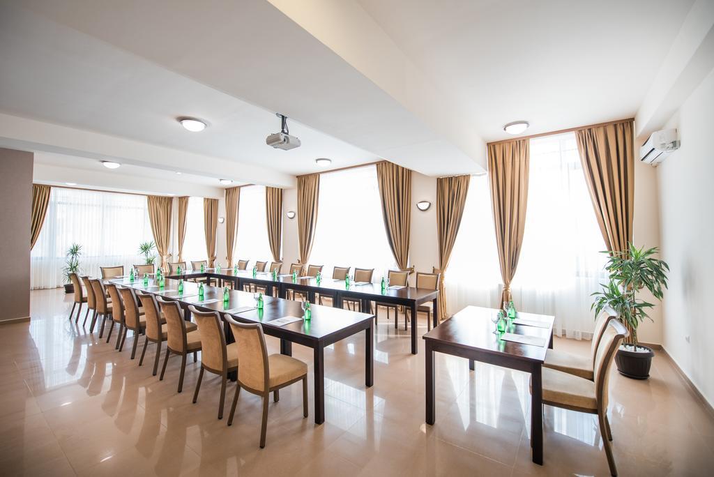 Hotel Oxford Mamaja Zewnętrze zdjęcie