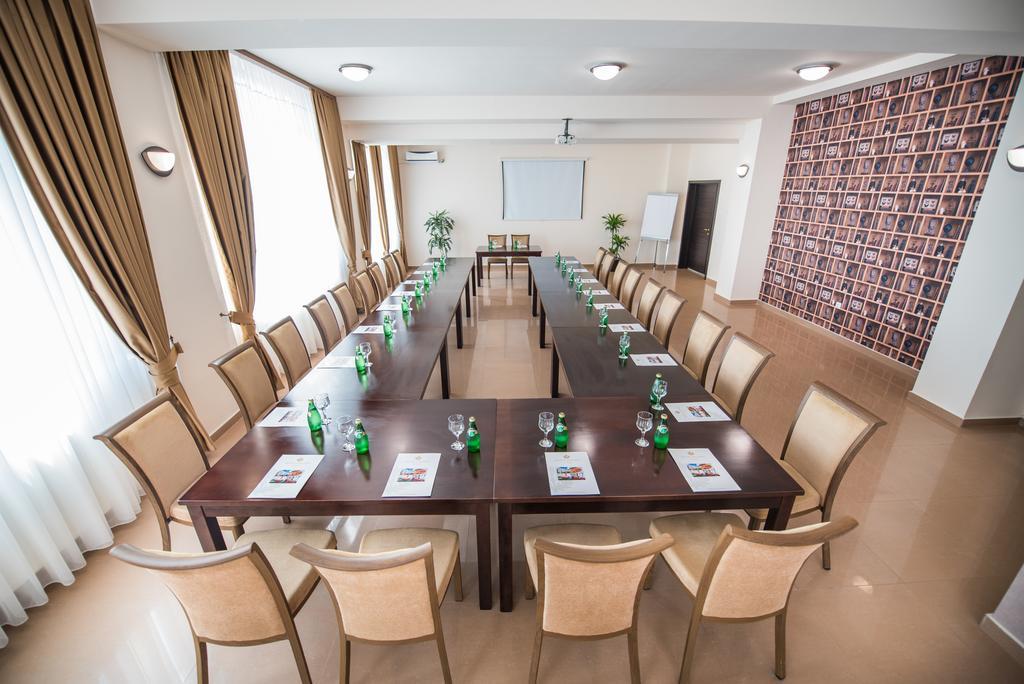 Hotel Oxford Mamaja Zewnętrze zdjęcie